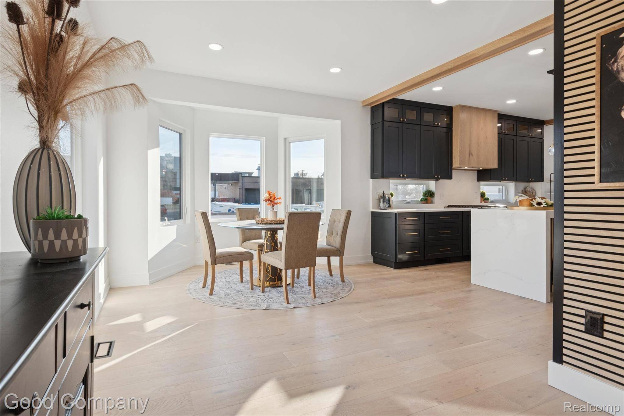 Royal Oak, MI 48067,125 N Washington Ave AVE