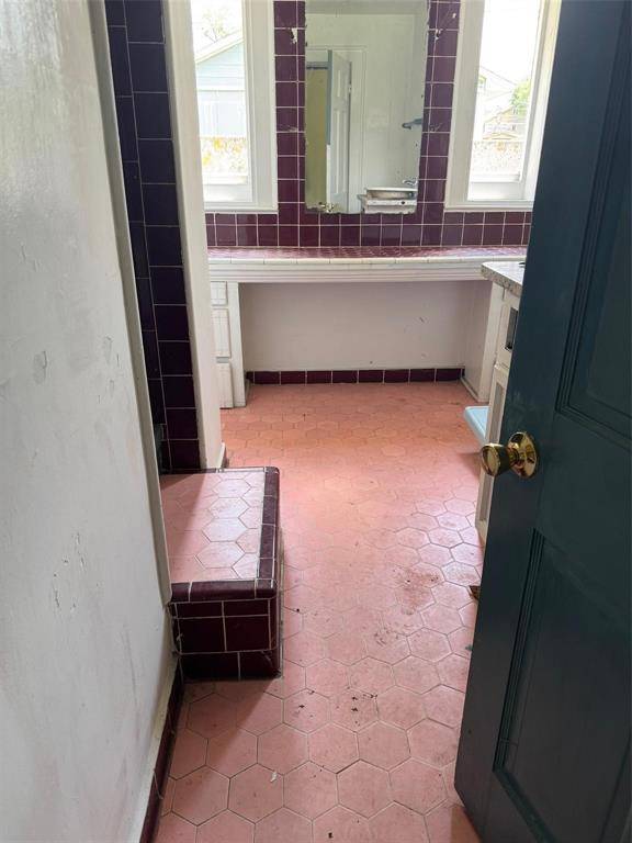 Paris, TX 75460,401 Pine Bluff Street