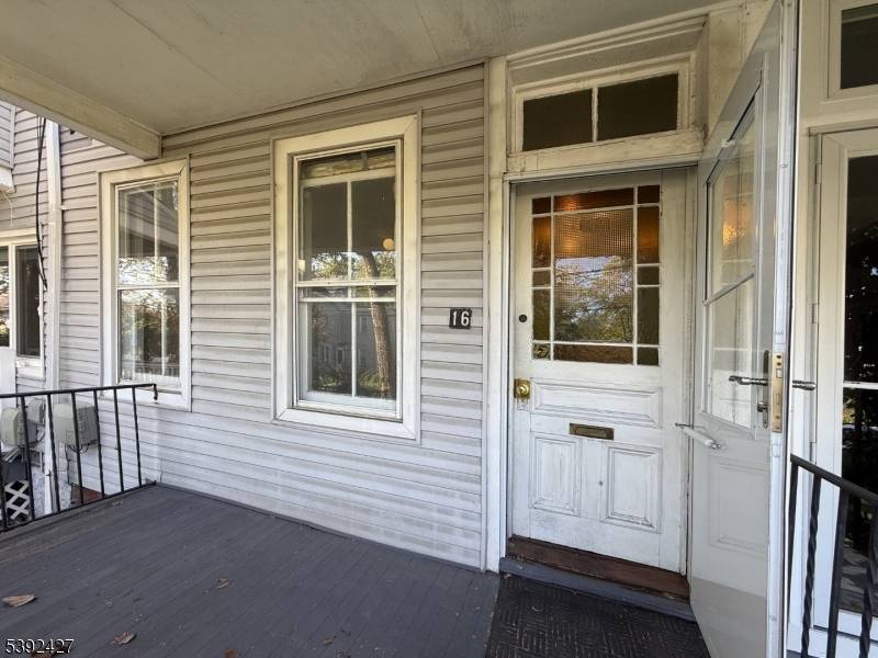 Summit City, NJ 07901,16 Beauvoir Ave