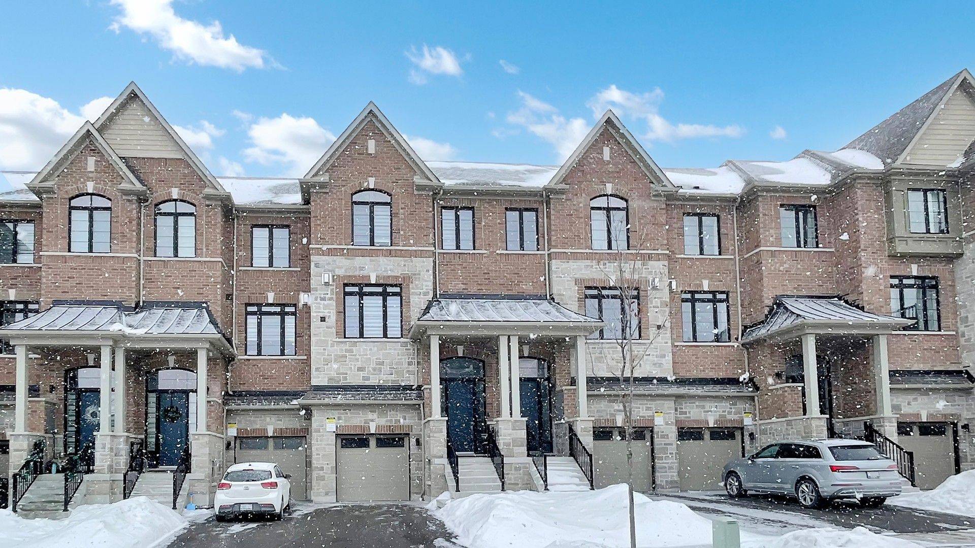 Whitby, ON L1P 0L7,7 Elkington CRES #Upper
