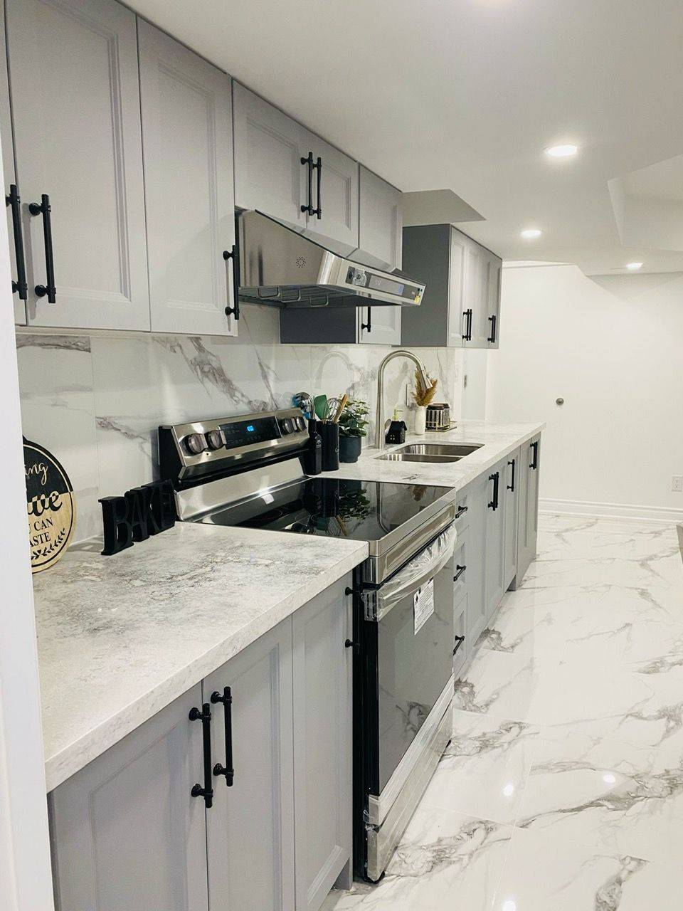 Whitby, ON L1P 0B7,8 Wimbledon CT