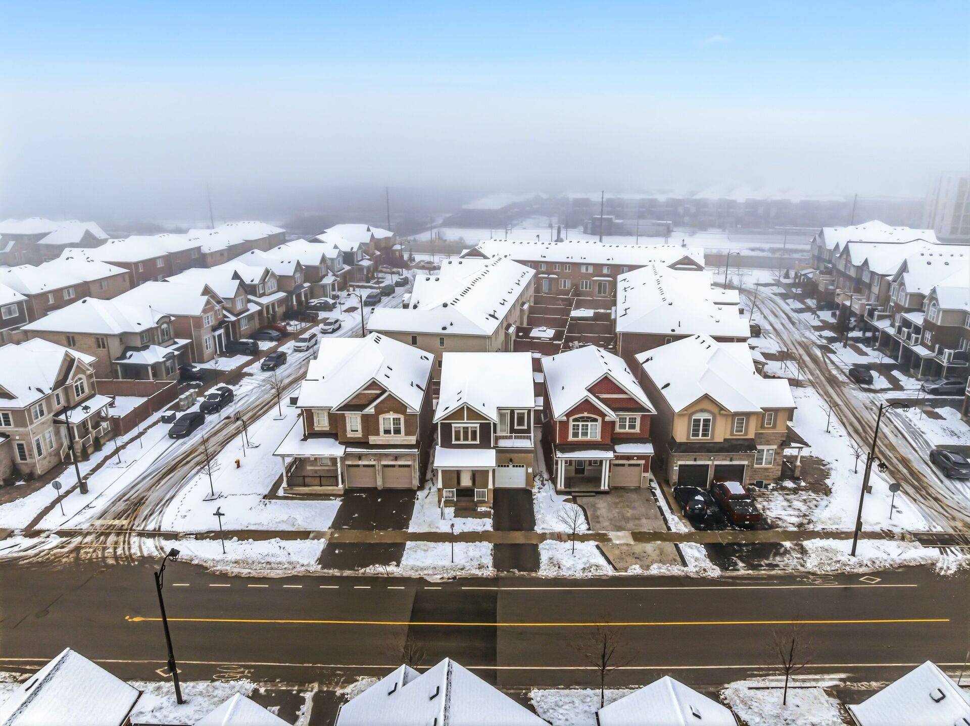 Milton, ON L9E 1M5,1344 ROSE WAY