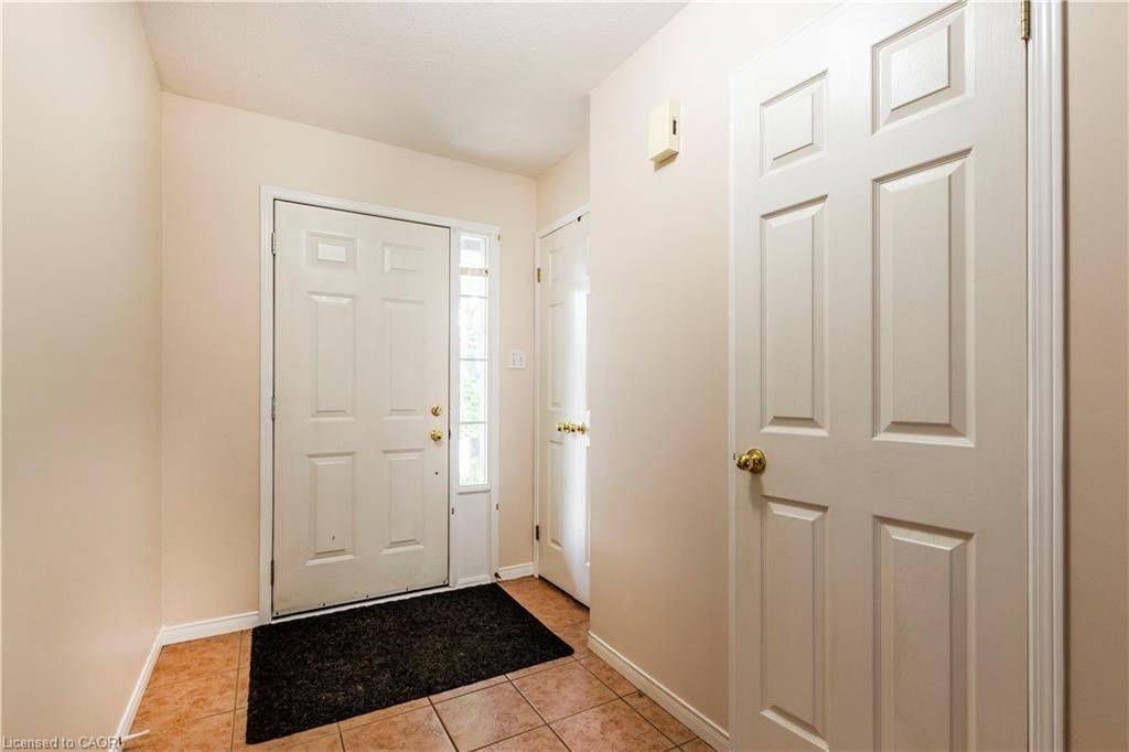 Hamilton, ON L9G 4Y8,74 Foxborough DR