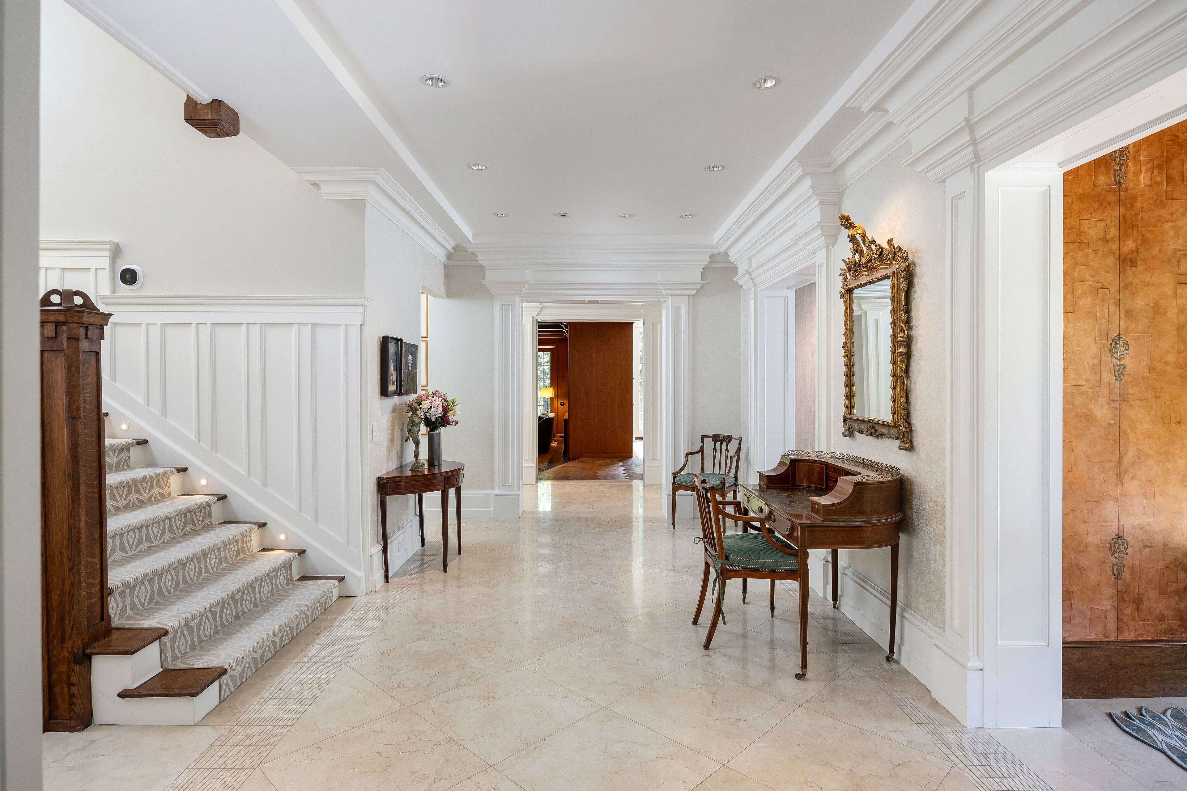 5 Thornwood RD, Toronto C09, ON M4W 2R8