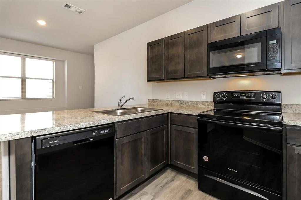 Fort Worth, TX 76119,5556 Willamette Drive