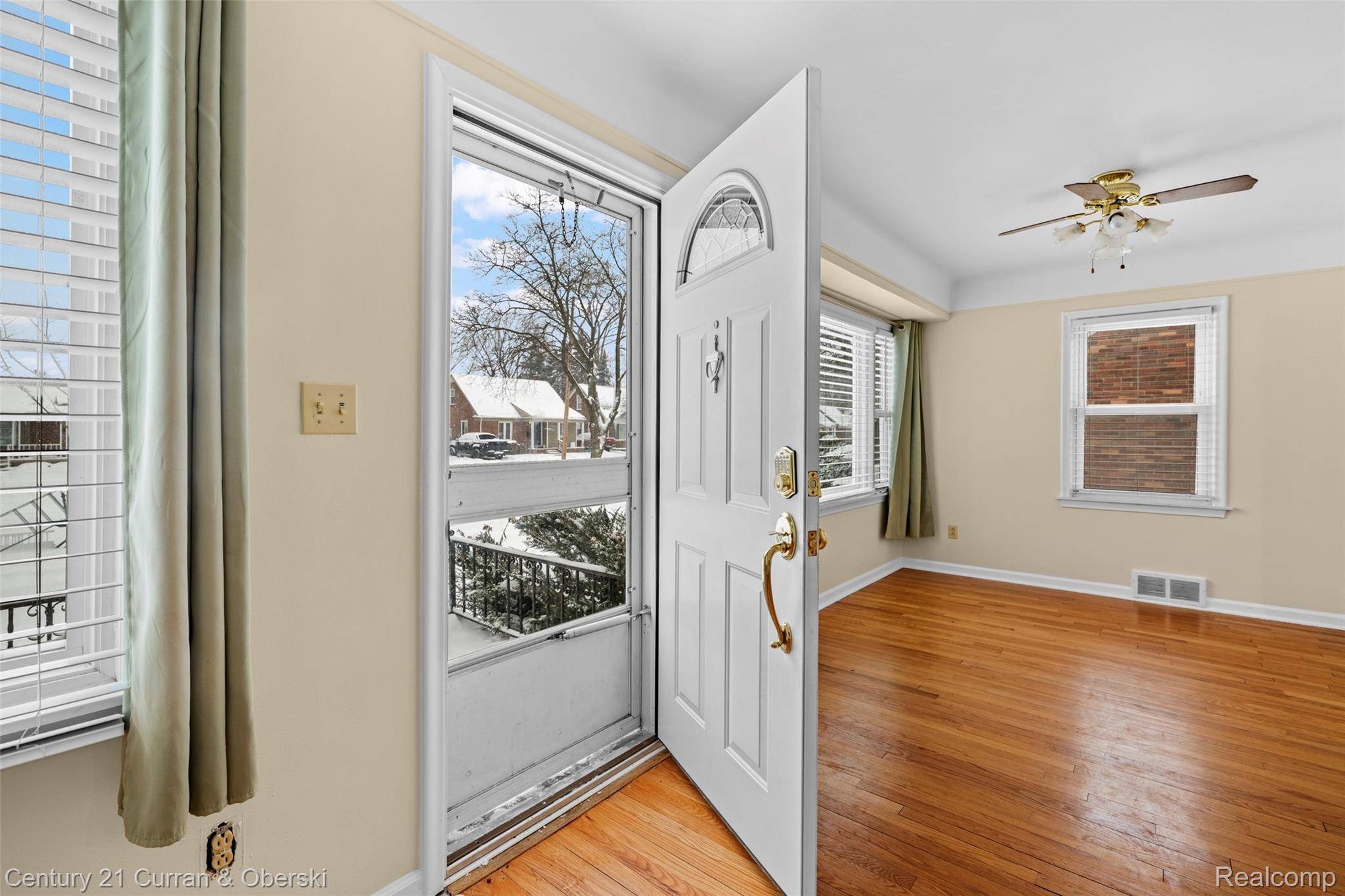 Royal Oak, MI 48073,2420 N Connecticut AVE