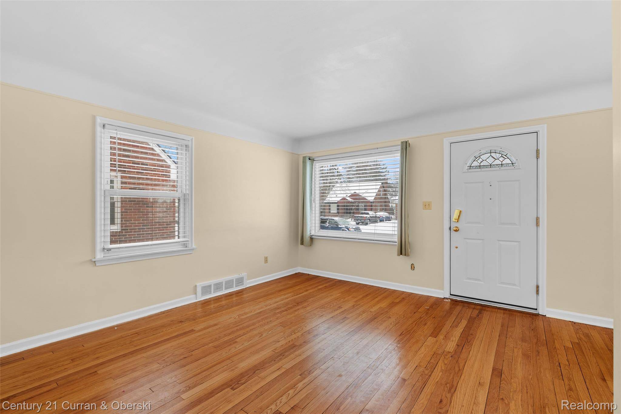 Royal Oak, MI 48073,2420 N Connecticut AVE