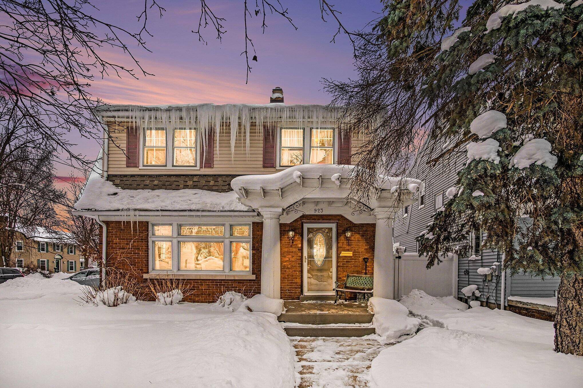 Grand Rapids, MI 49504,923 Myrtle ST NW