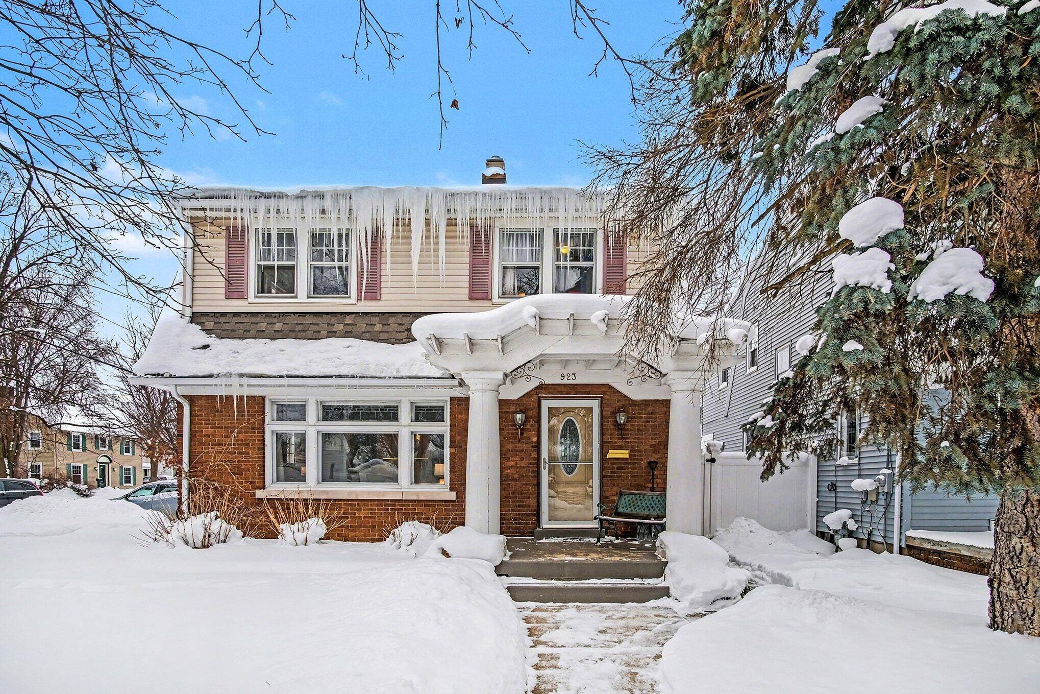 Grand Rapids, MI 49504,923 Myrtle ST NW