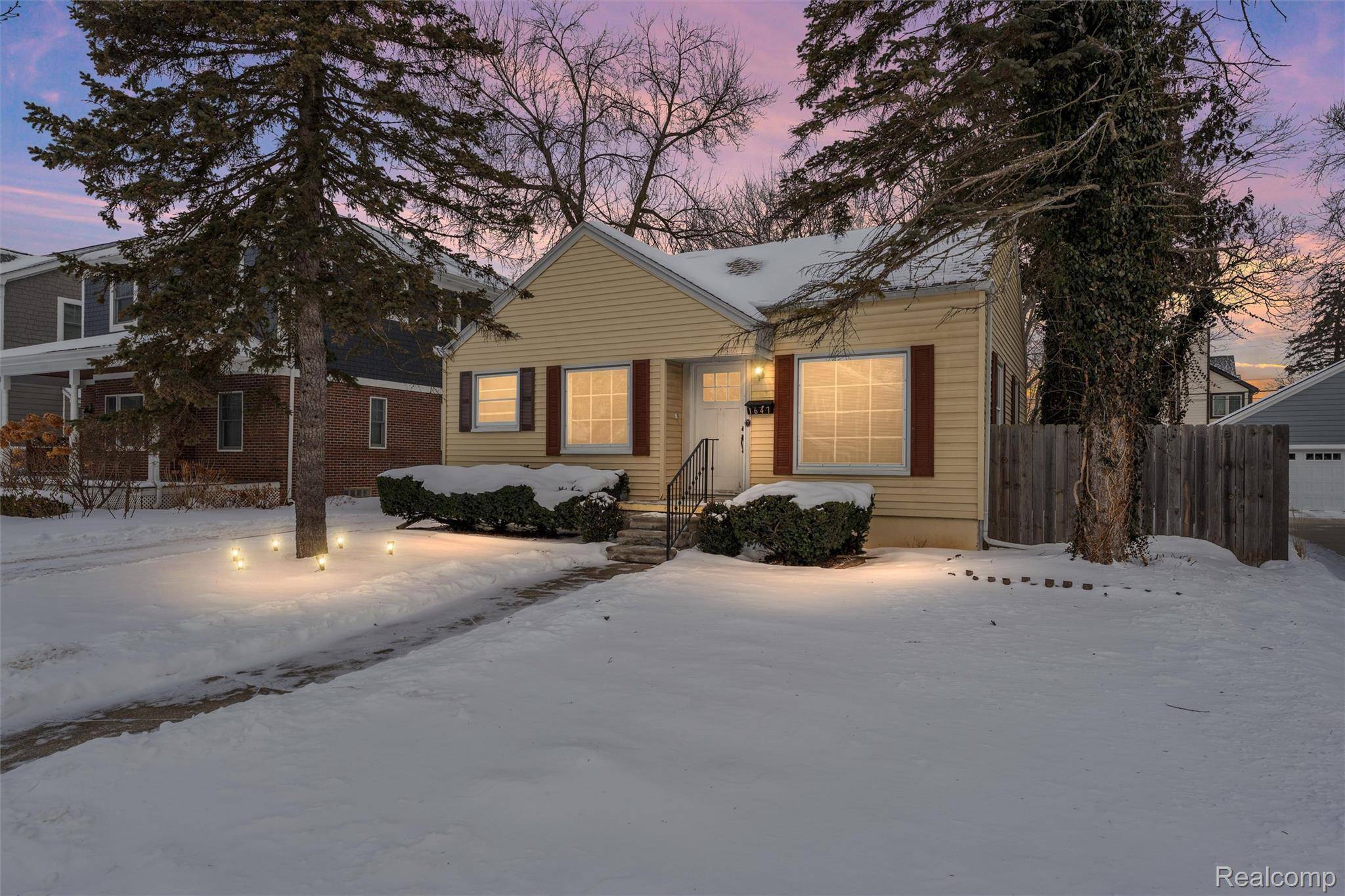 Birmingham, MI 48009,1647 BANBURY ST