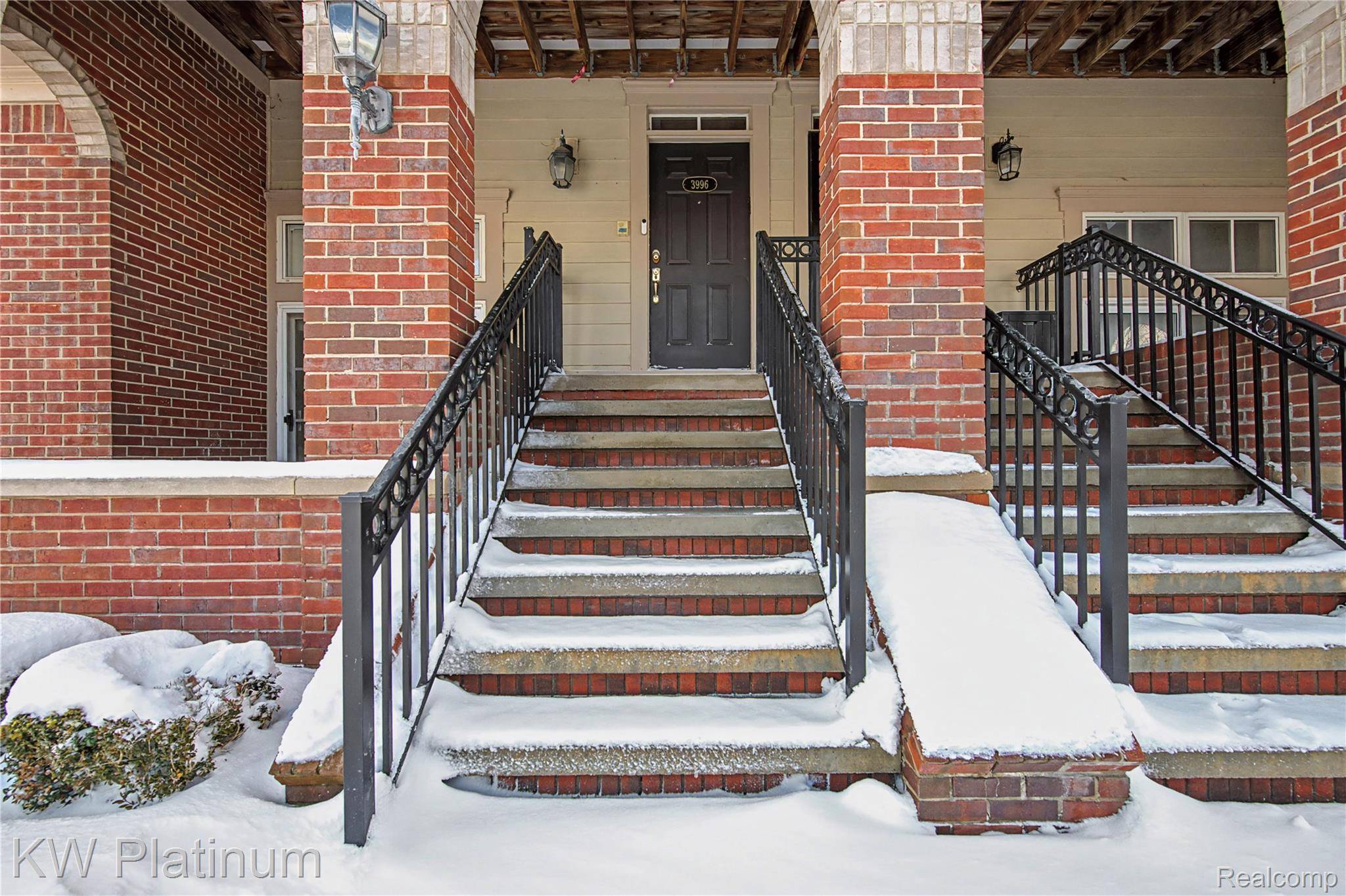 Auburn Hills, MI 48326,3996 Forester BLVD