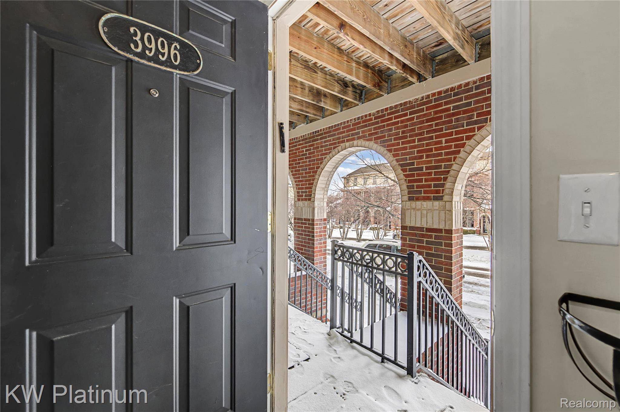 Auburn Hills, MI 48326,3996 Forester BLVD