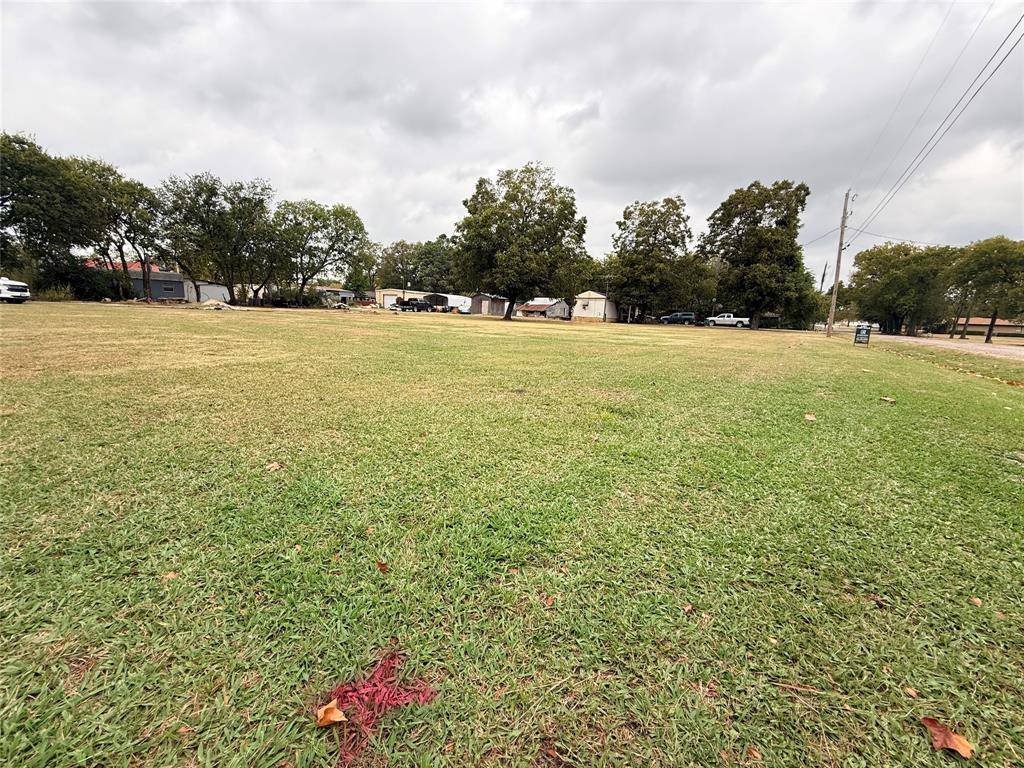 Tioga, TX 76271,208 S Porch Street