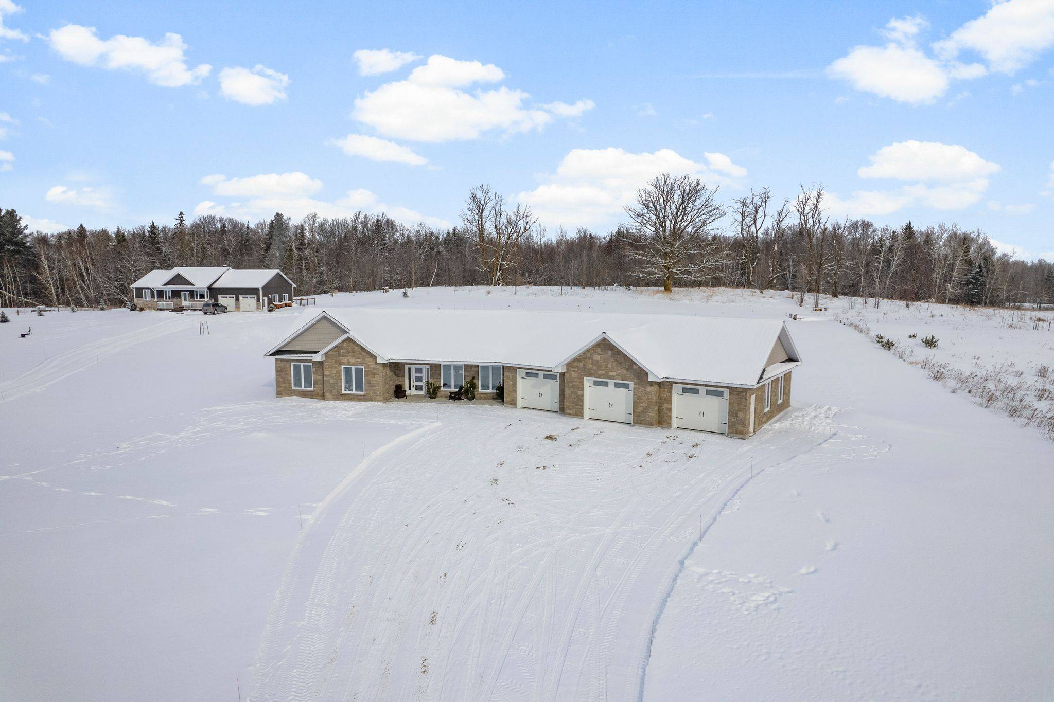 346 Foresters Falls RD, Whitewater Region, ON K0J 1K0