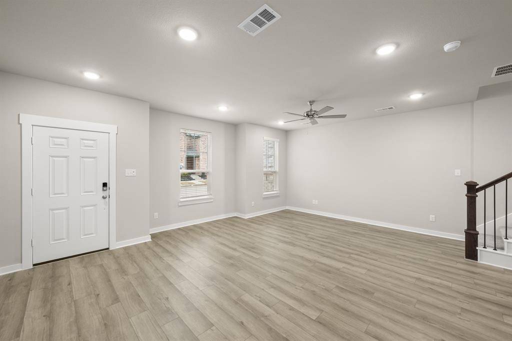 Fort Worth, TX 76120,226 Wagon Spoke #13