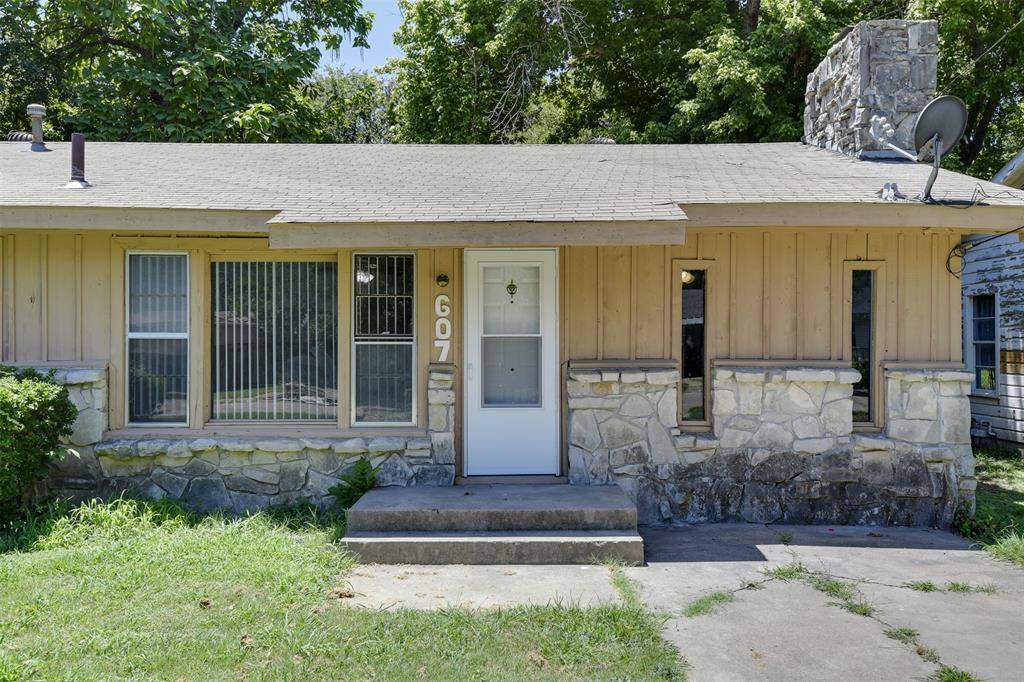 Cleburne, TX 76033,607 N Wood Street