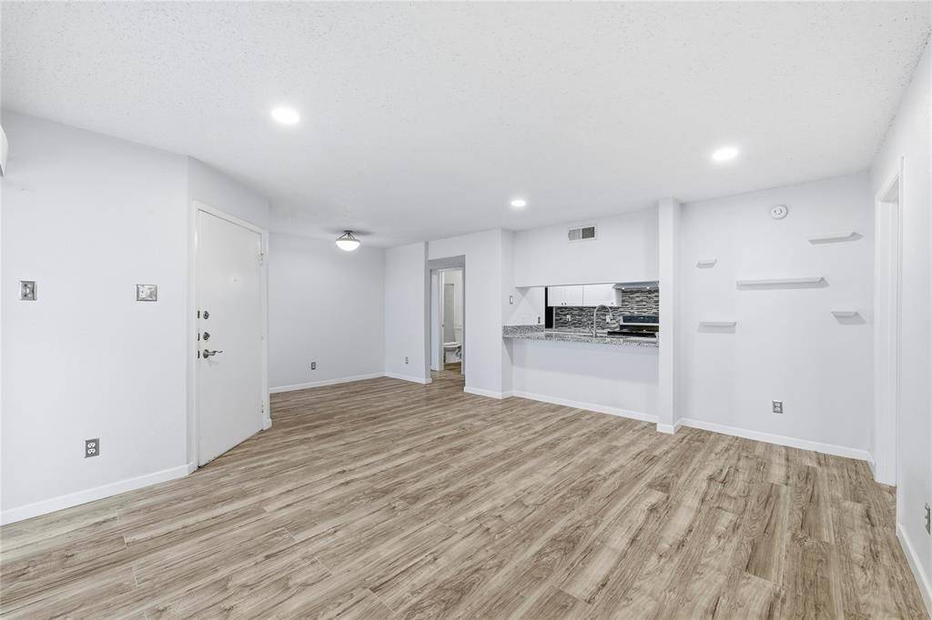 Dallas, TX 75243,12482 Abrams Road #1327