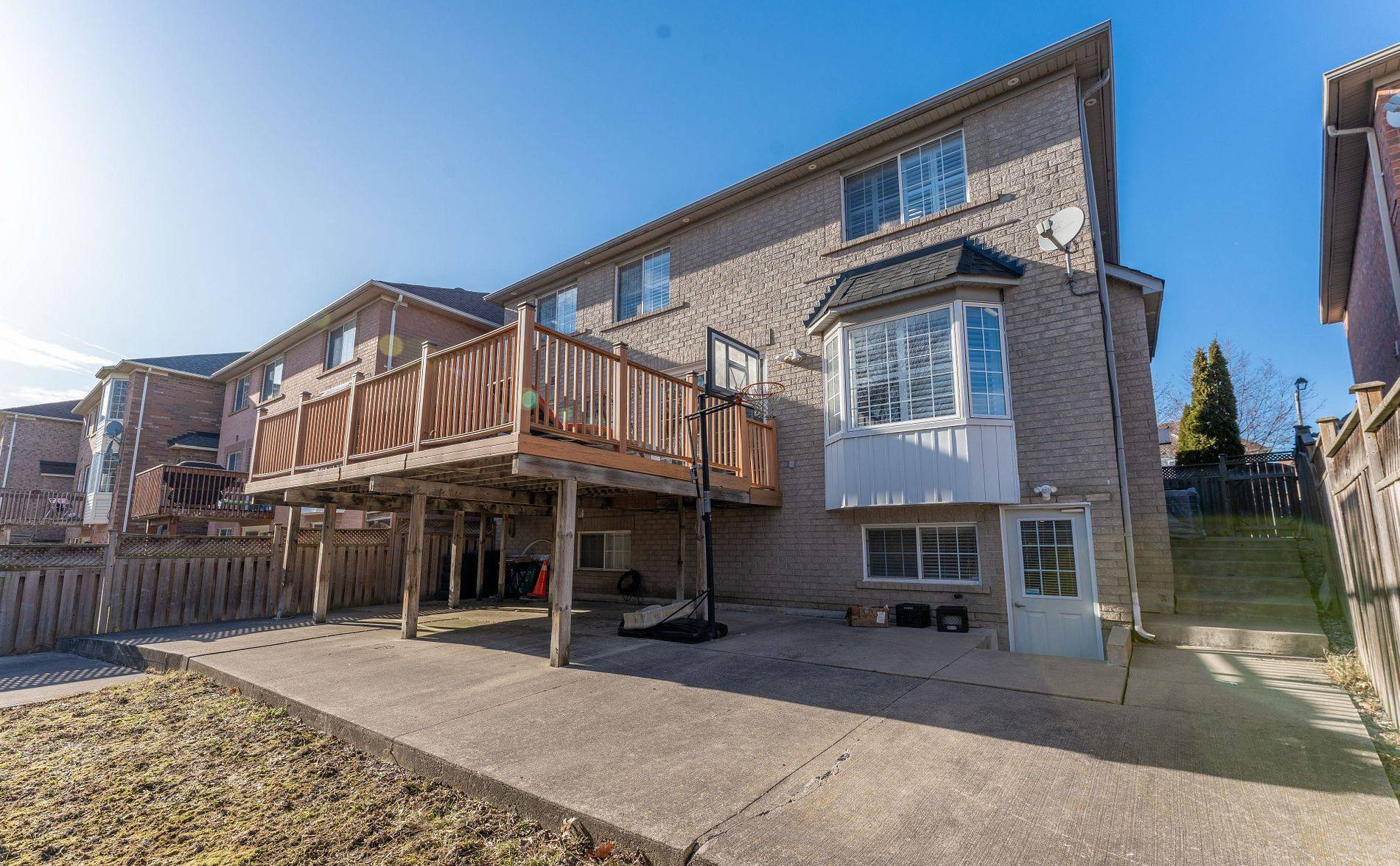 Brampton, ON L6P 1L2,141 Whitwell DR #Basement