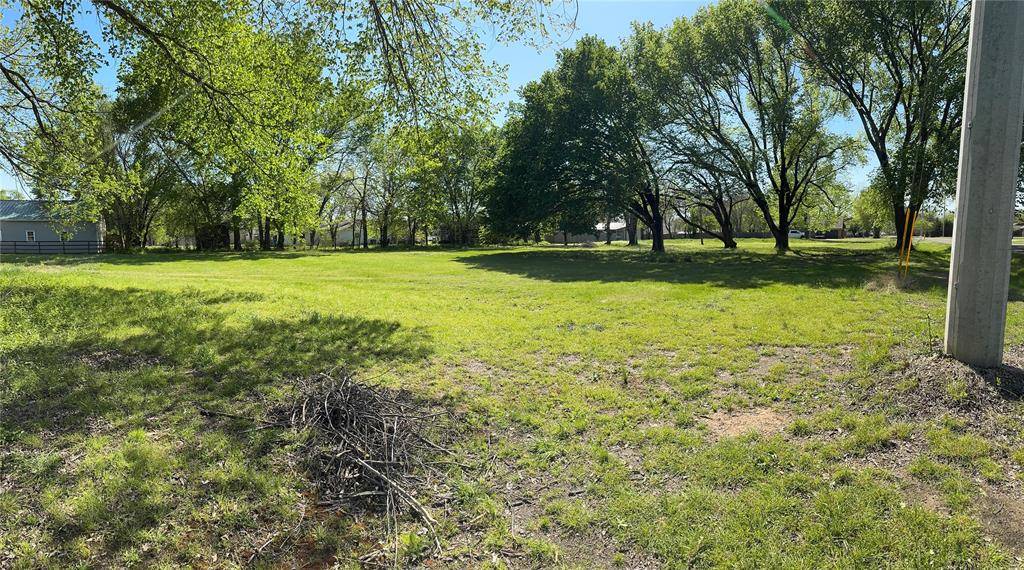 Tioga, TX 76271,1202 Sherman Street