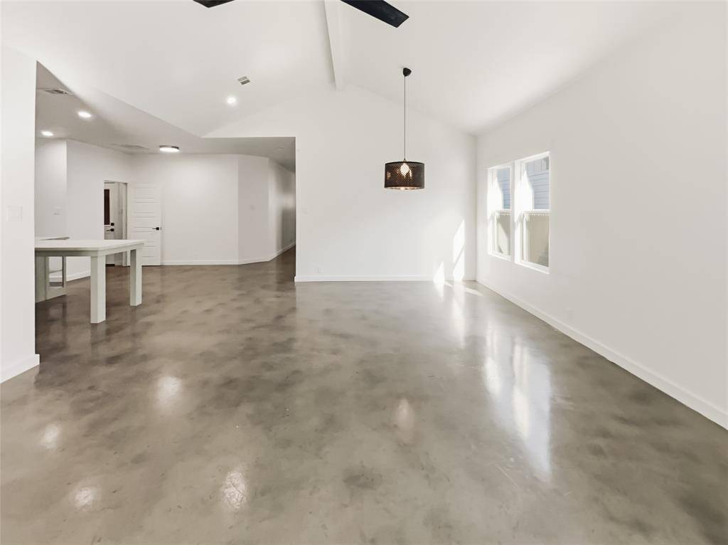 Fort Worth, TX 76104,1906 Avenue B