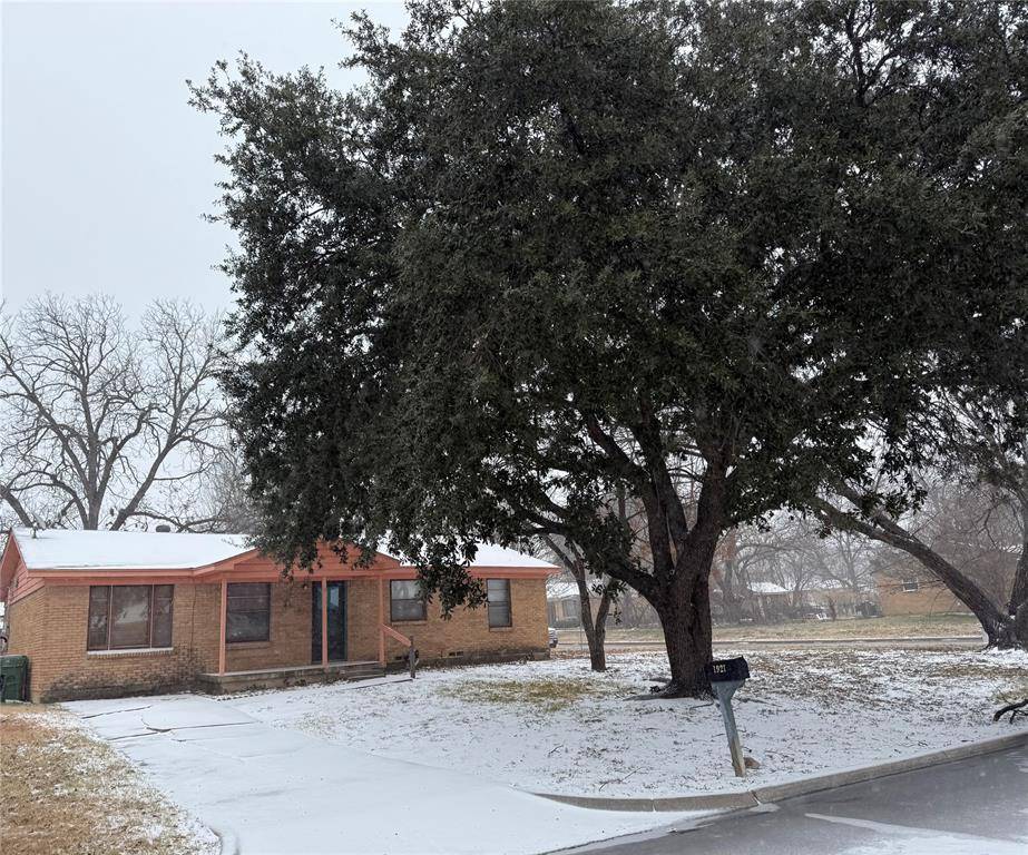 Arlington, TX 76010,1921 Meadow Lane