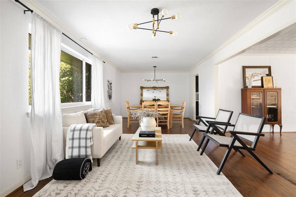 Dallas, TX 75228,8026 Fall River Drive