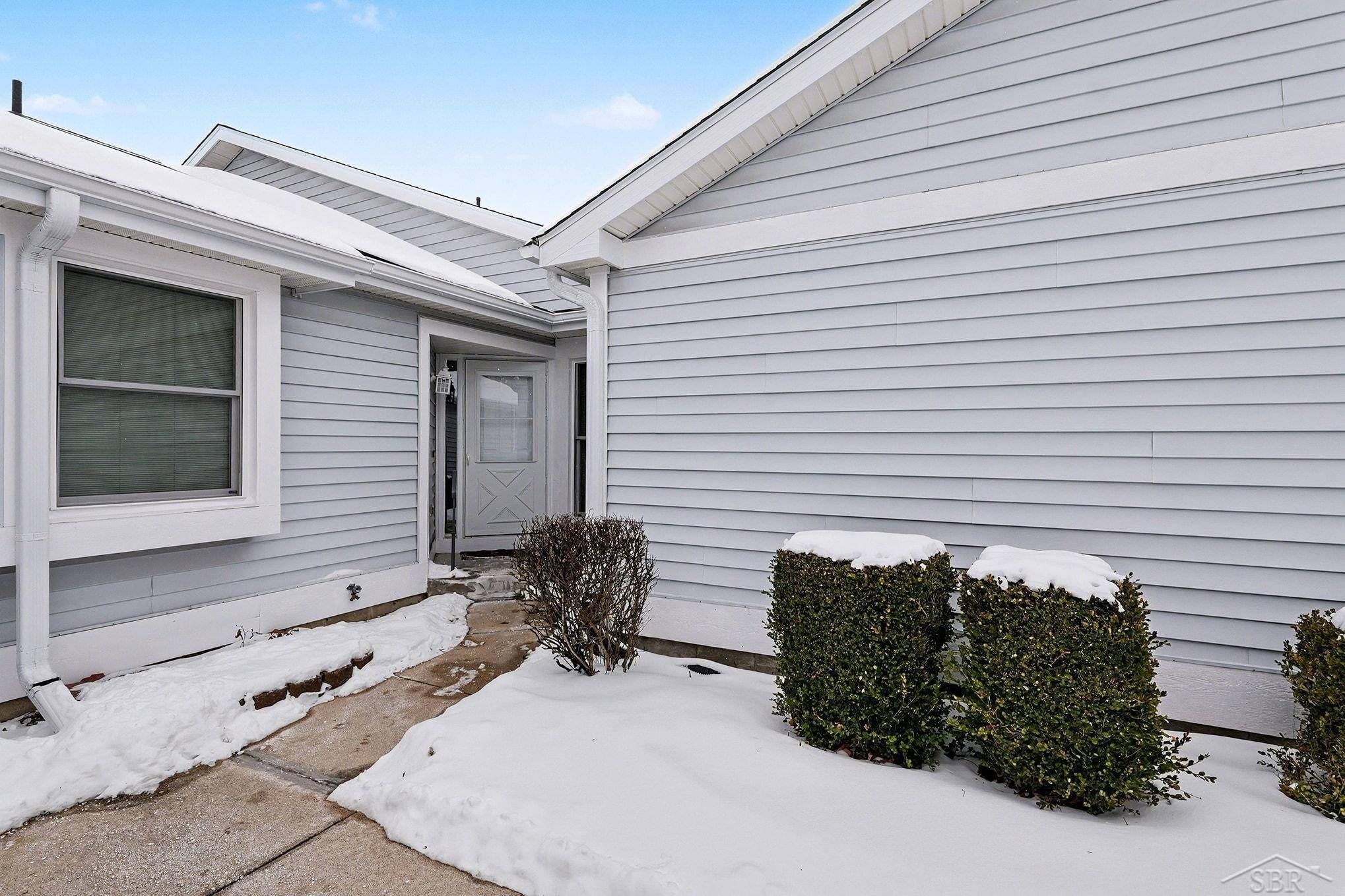 5779 Knoll CT, Saginaw Twp, MI 48603