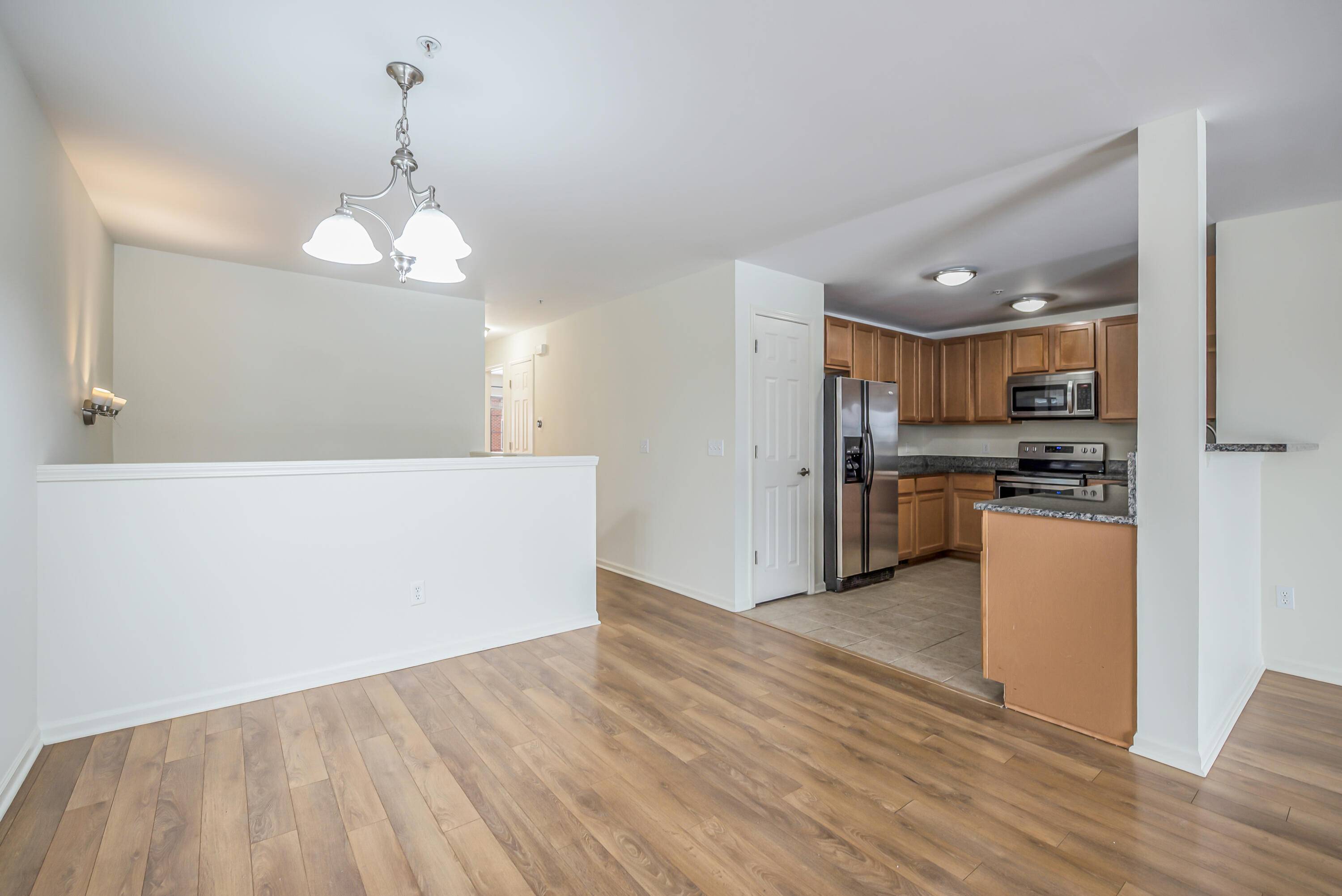 Ann Arbor, MI 48103,120 W Oakbrook DR