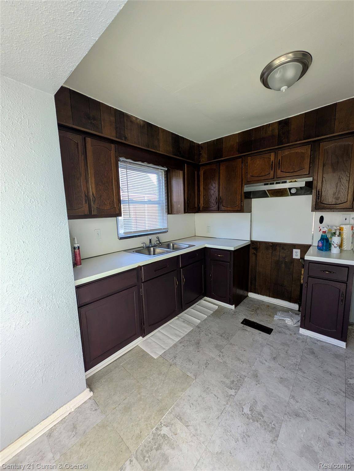 Detroit, MI 48235,18668 Steel ST