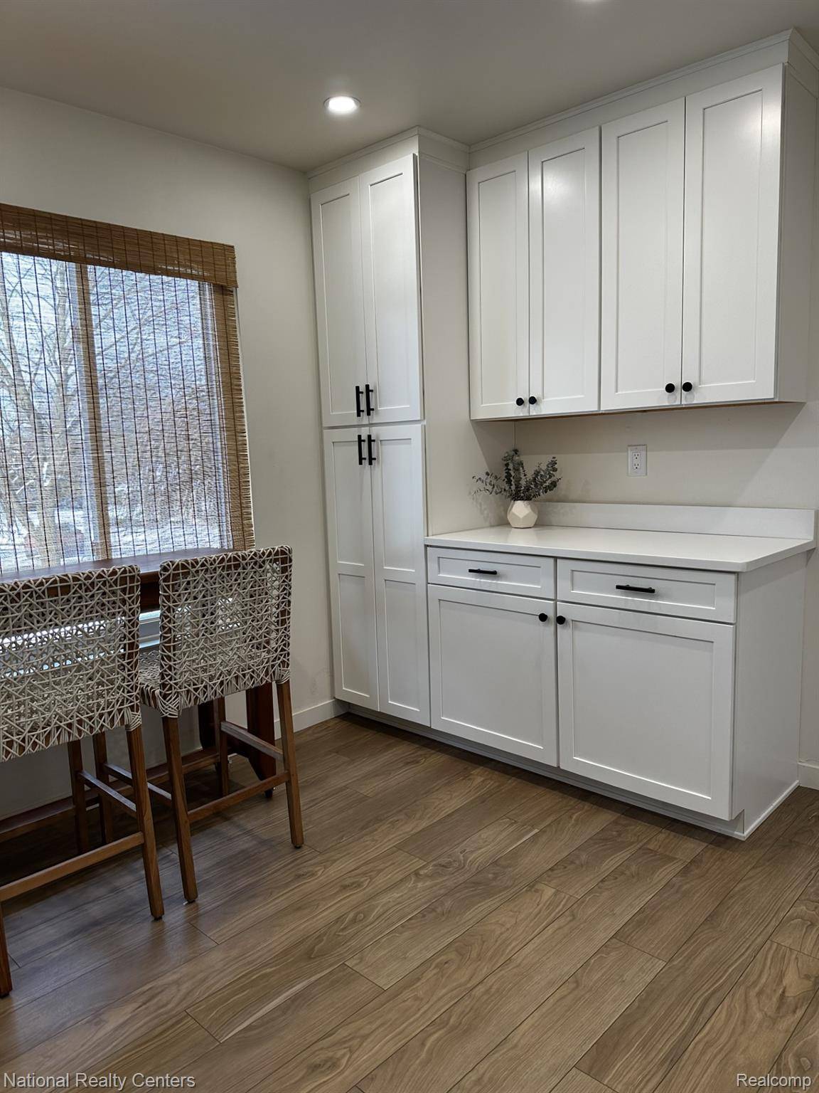 Milford, MI 48381,797 Hilldale CIR