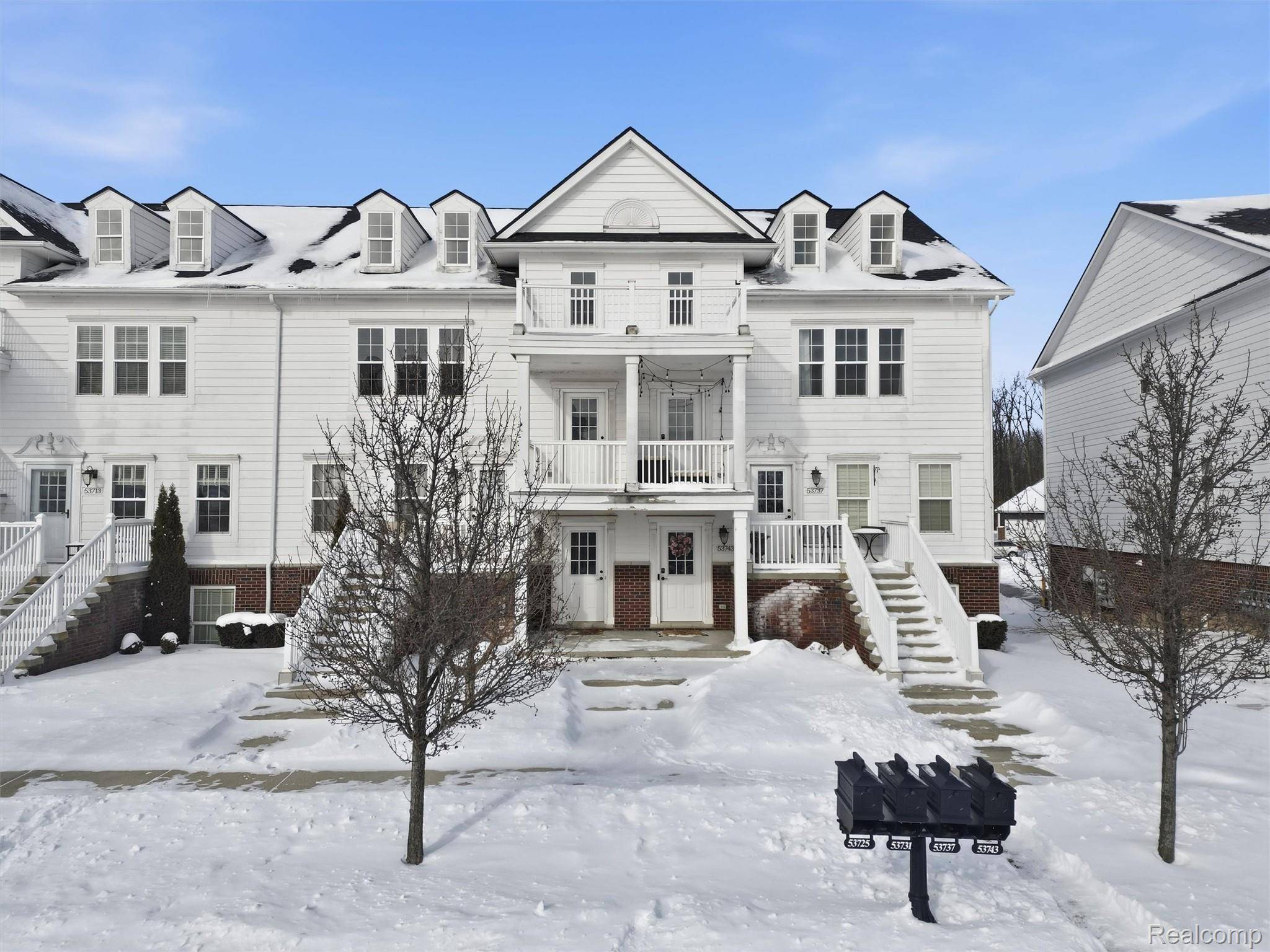 Macomb, MI 48042,53731 Champlain ST