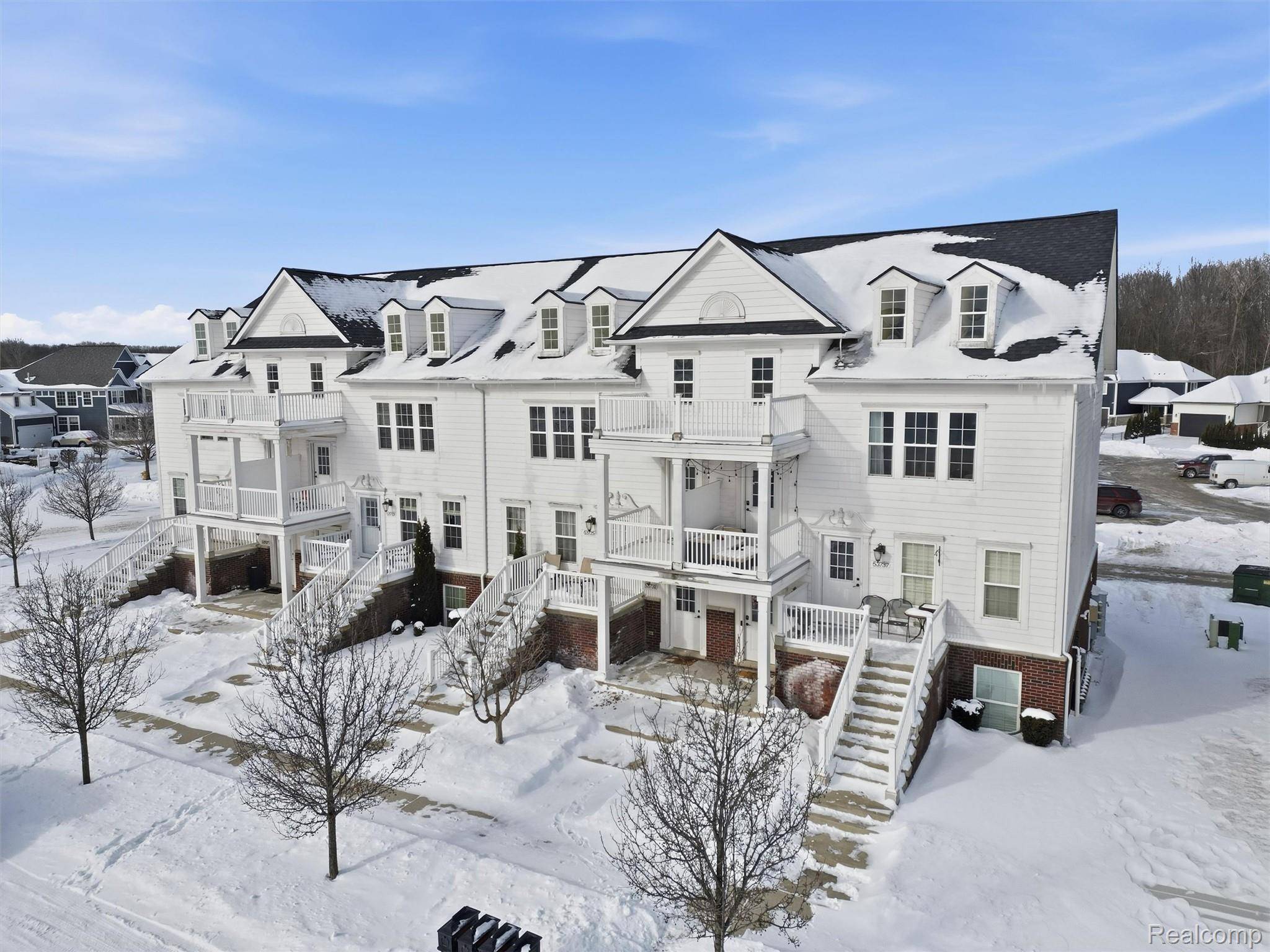 Macomb, MI 48042,53731 Champlain ST