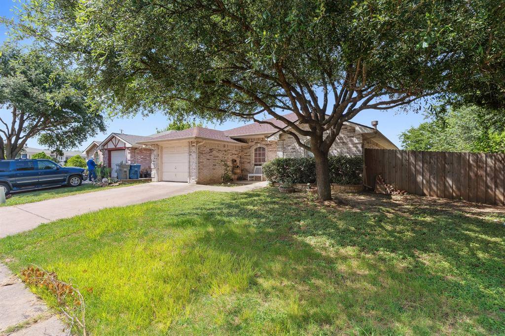 636 Yarrow Circle, Dallas, TX 75217