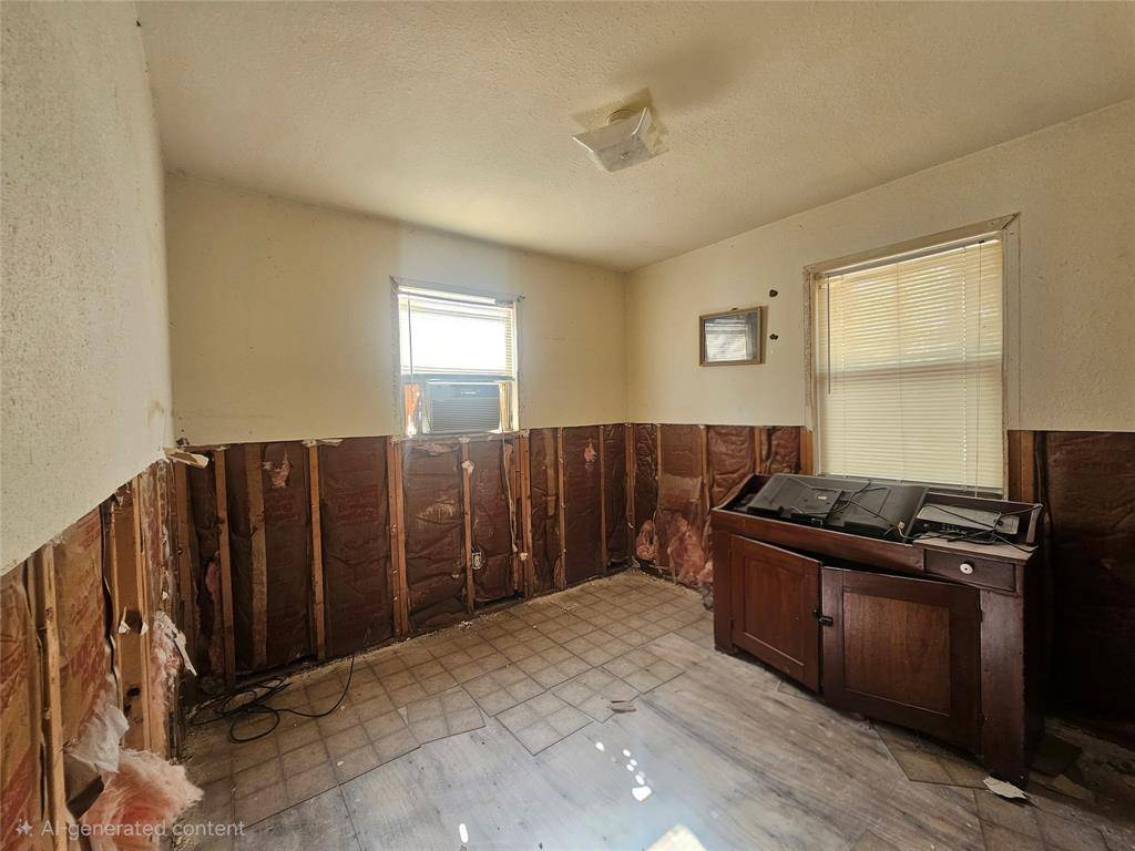 1008 N 6th Street, Bangs, TX 76823