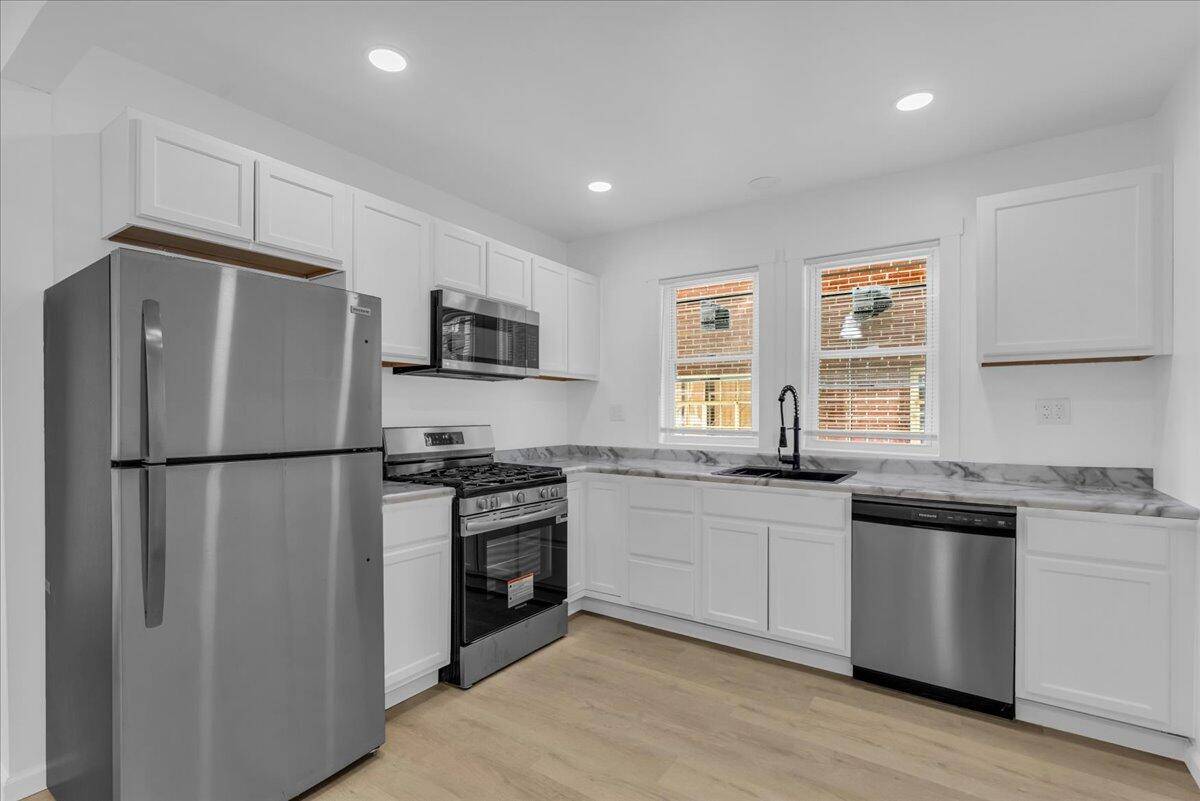 Detroit, MI 48238,2525 Leslie ST