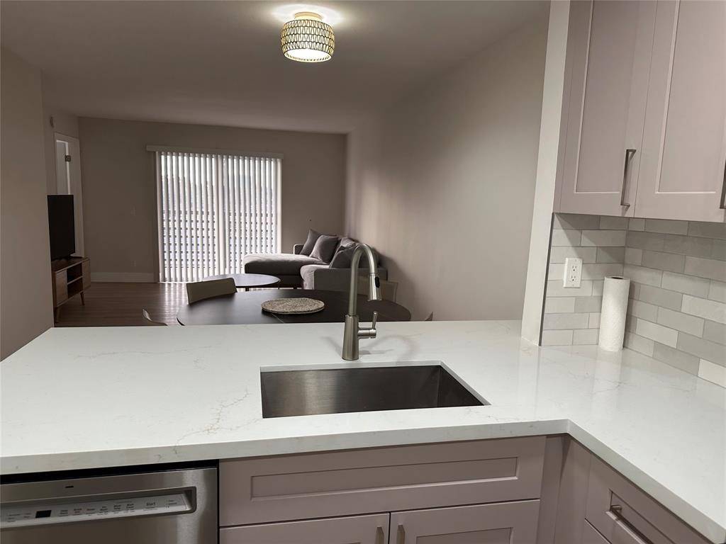 Sunrise, FL 33322,2635 NW 104th Ave #403