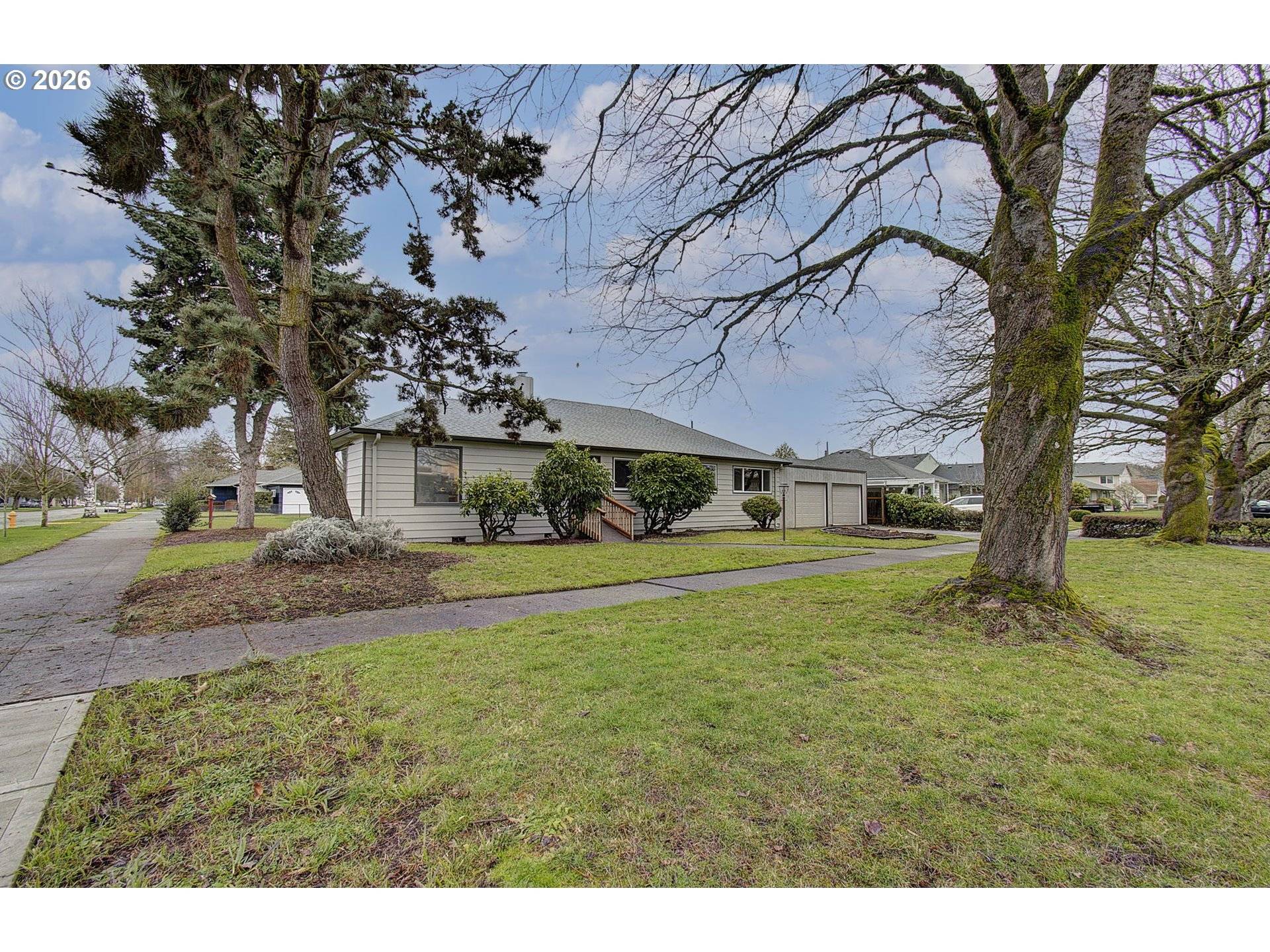 1411 8TH AVE, Longview, WA 98632