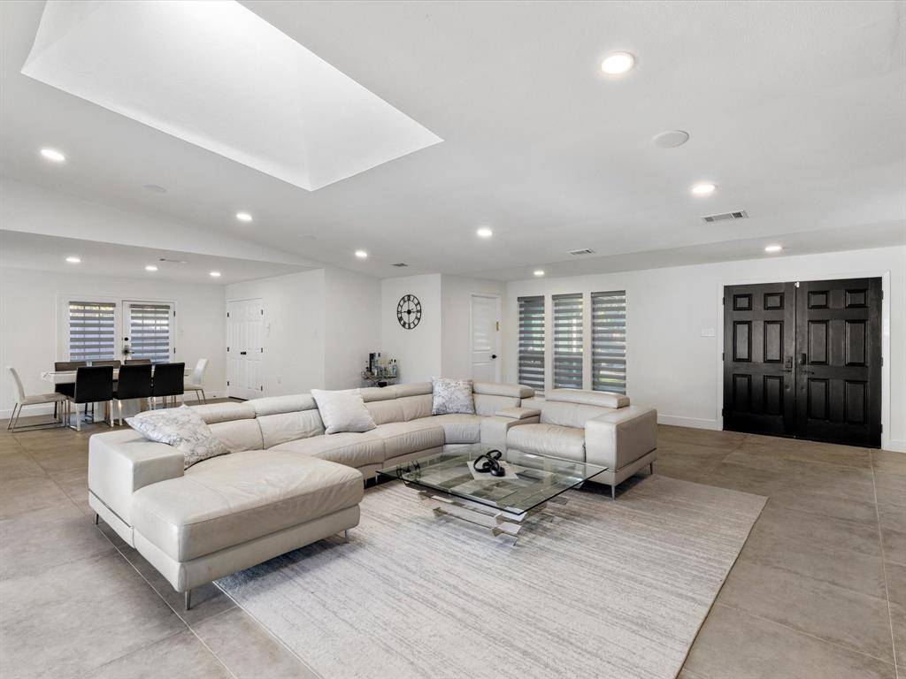 Dallas, TX 75248,16825 Park Hill Drive