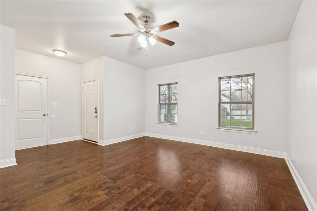 Fort Worth, TX 76105,4824 Sunshine Drive