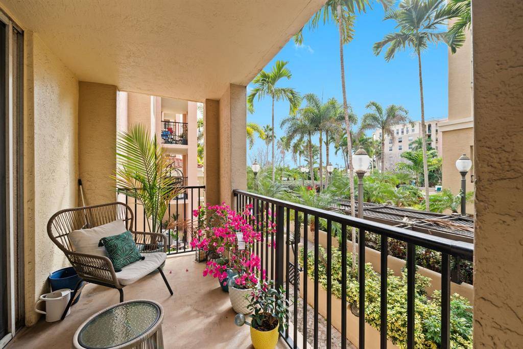 Fort Lauderdale, FL 33301,520 SE 5th Ave #2202