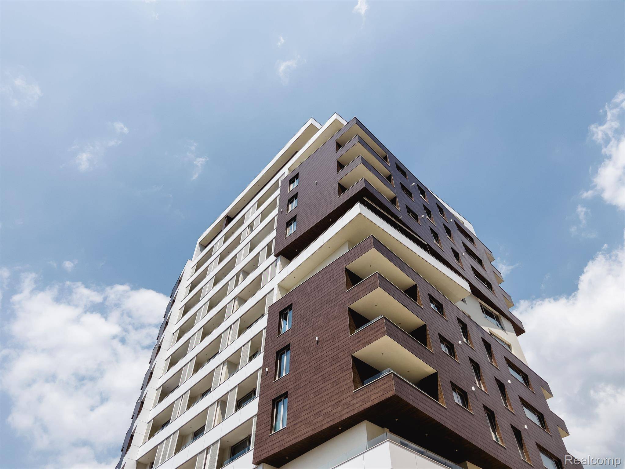 14211 W 11 MILE RD, Oak Park, MI 48237