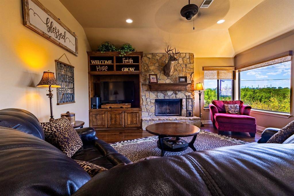 50 Inverness Drive, Possum Kingdom Lake, TX 76449