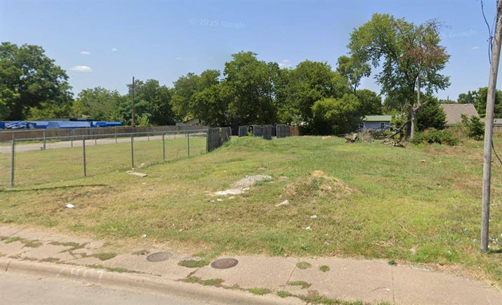 2407 E Ann Arbor Avenue, Dallas, TX 75216