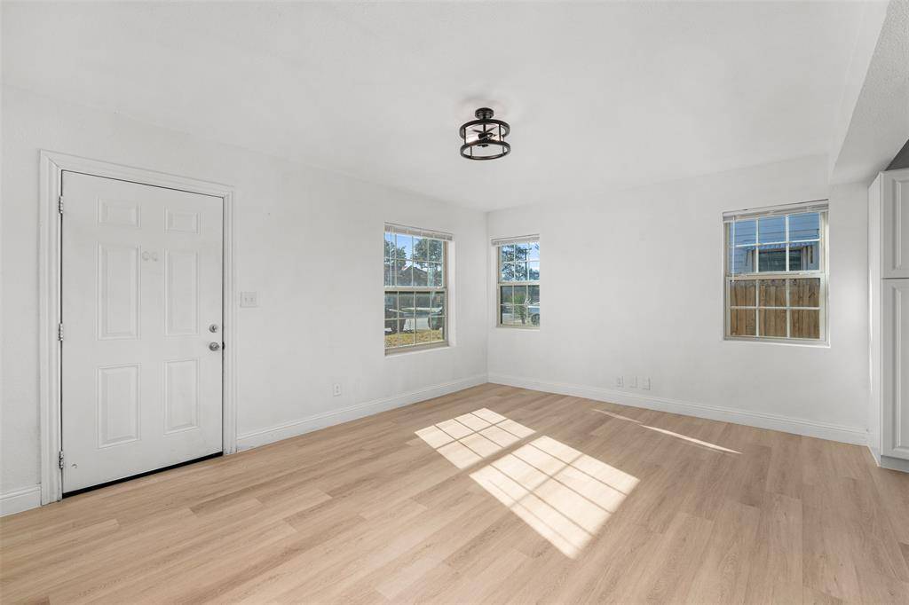 Fort Worth, TX 76111,2725 Yucca Avenue