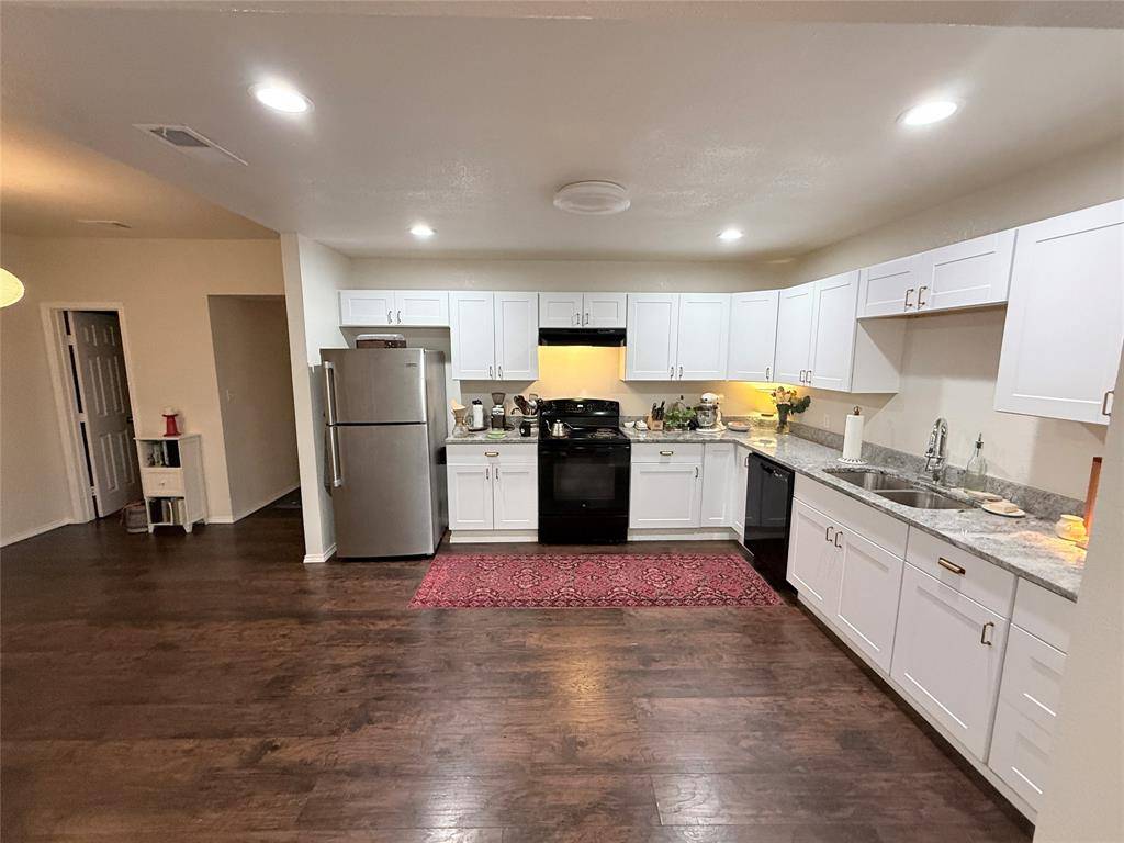 Waxahachie, TX 75165,807 Kaufman Street