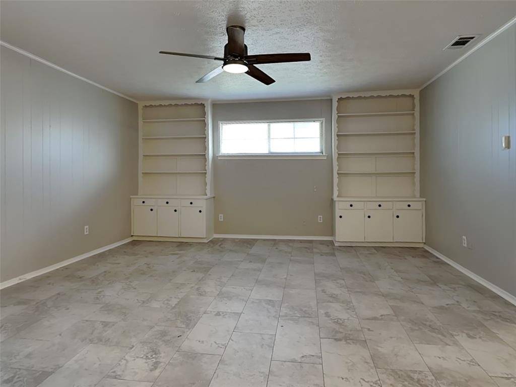 Dallas, TX 75218,8324 Lullwater Drive #8322