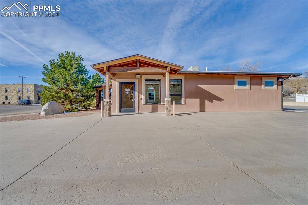 441 University ST, Trinidad, CO 81082