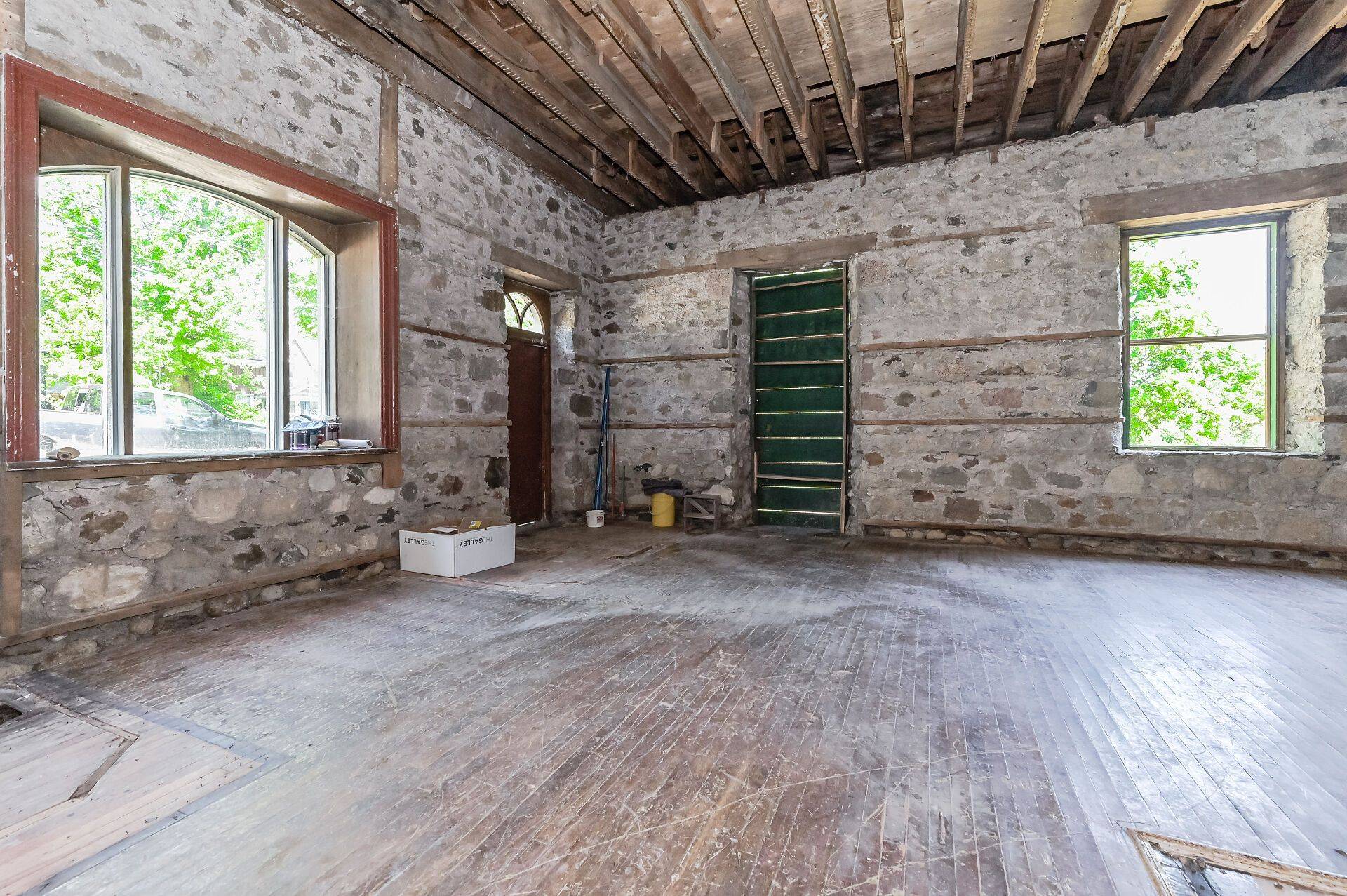 24 North Broadway ST, Centre Wellington, ON N0B 1J0