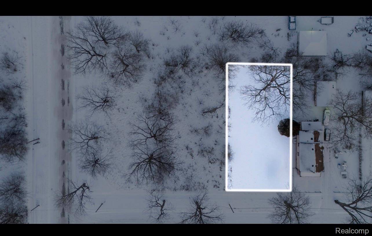 2400 Lincoln AVE, Saginaw, MI 48601