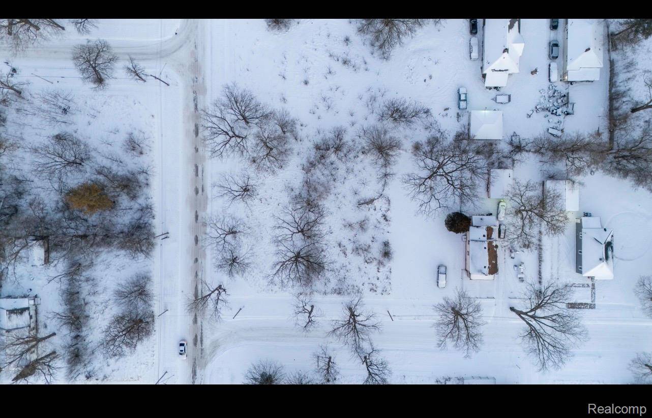 2400 Lincoln AVE, Saginaw, MI 48601